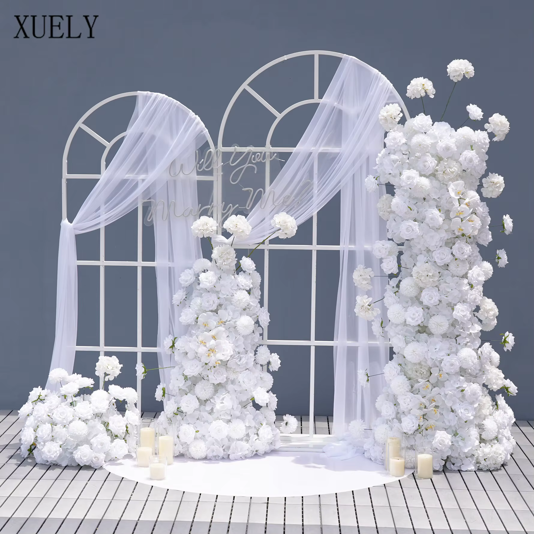X7749 Arrangements floraux de mariage en hortensias et orchidées blanc pur