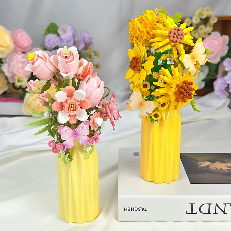 Blocs de construction de bouquets de fleurs avec vase