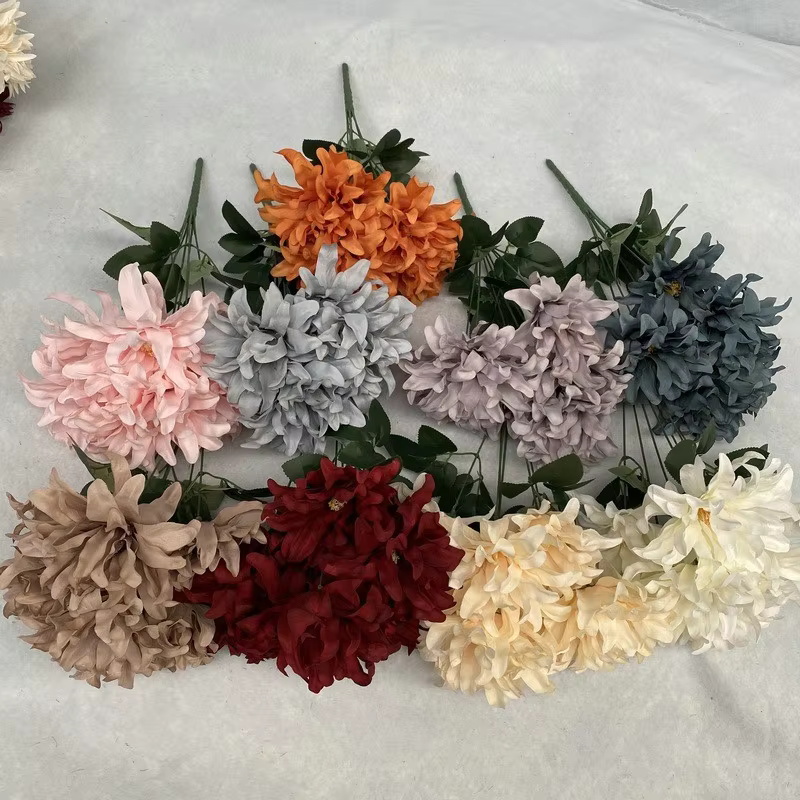 Simulation de fleur de Dahlia à 7 têtes