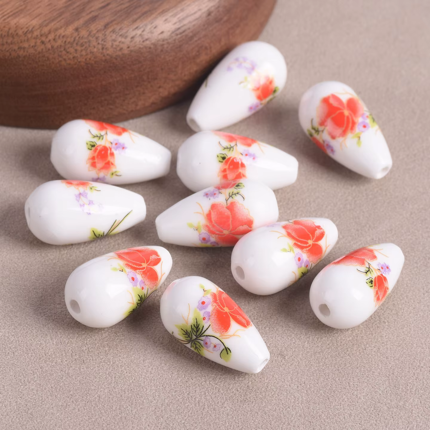 Perles en céramique et porcelaine en forme de goutte d'eau