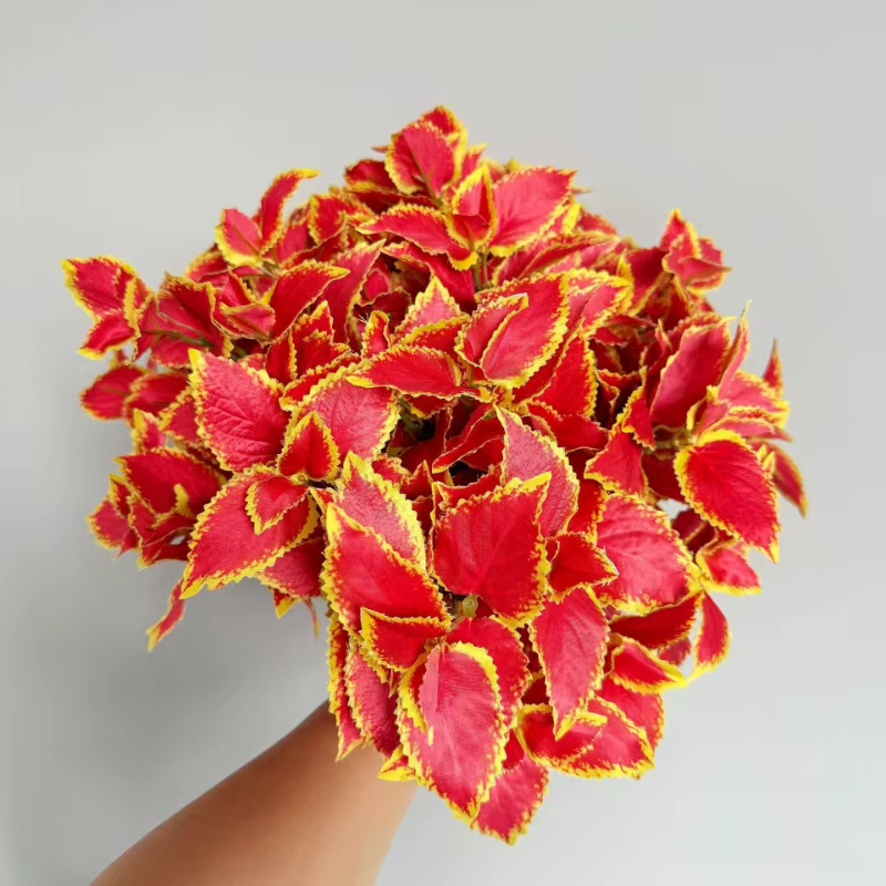 Lot de 10 bouquets de feuilles de périlla artificielles