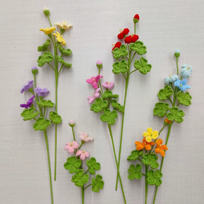 Bouquet de trèfles artificiels au crochet fait main - Décoration tissée pour la maison