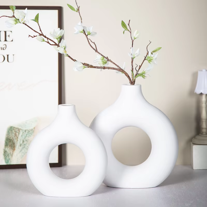 Vase blanc nordique-plastique aspect céramique pour décor moderne