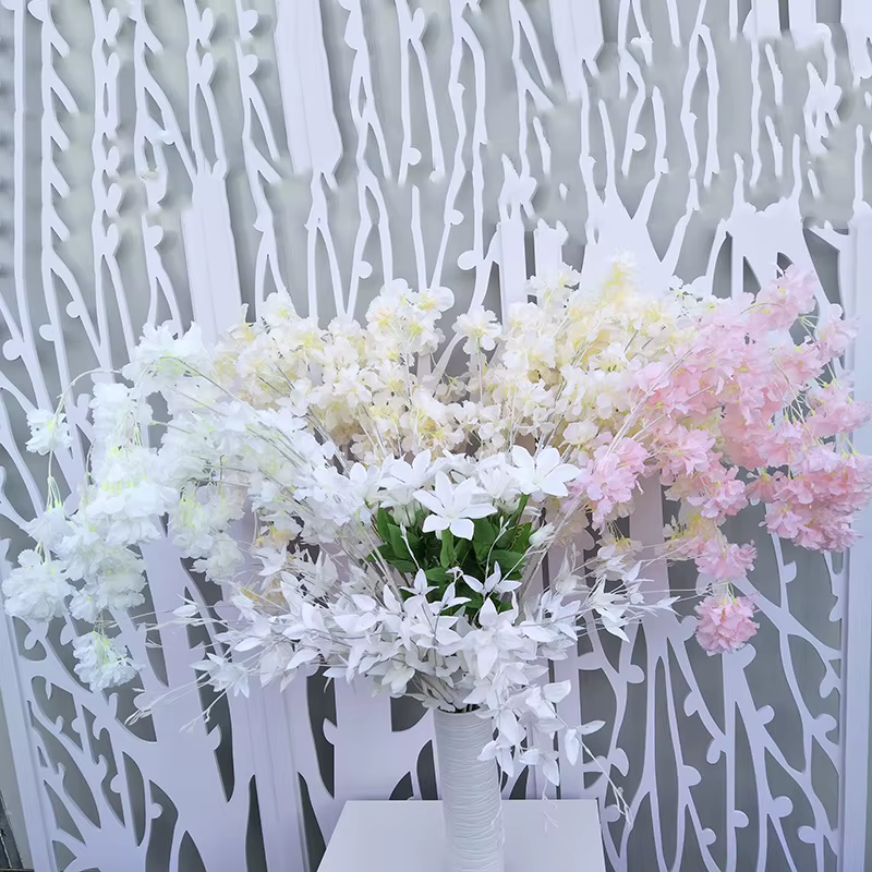 Cryptage de branche de fleur artificielle