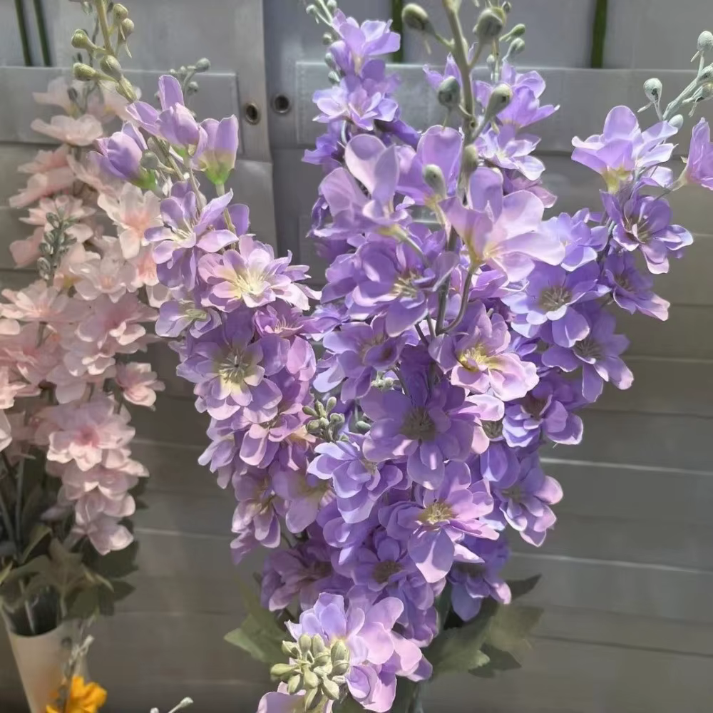 Nouvelles Grandes Fleurs Artificielles de Delphinium à 2 Tiges en Soie Floquée