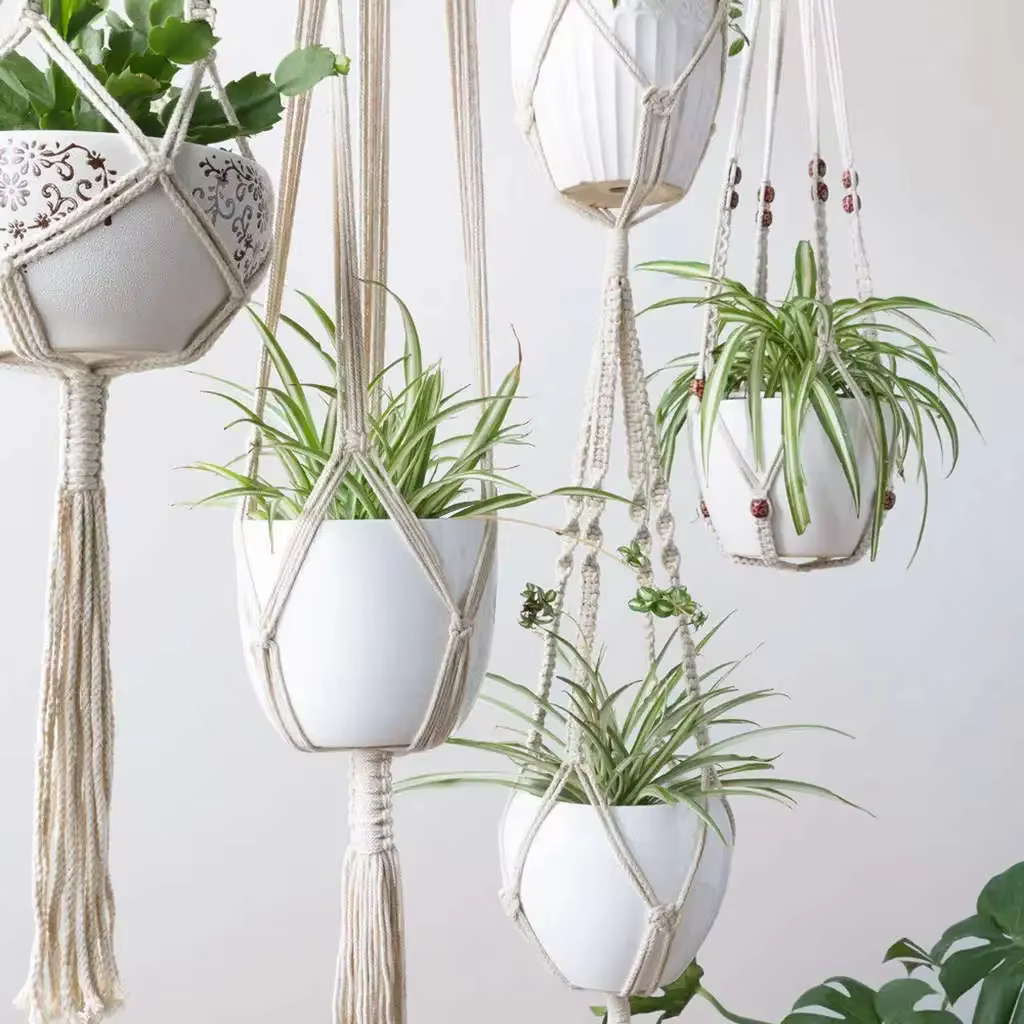 Cintres pour plantes en macramé
