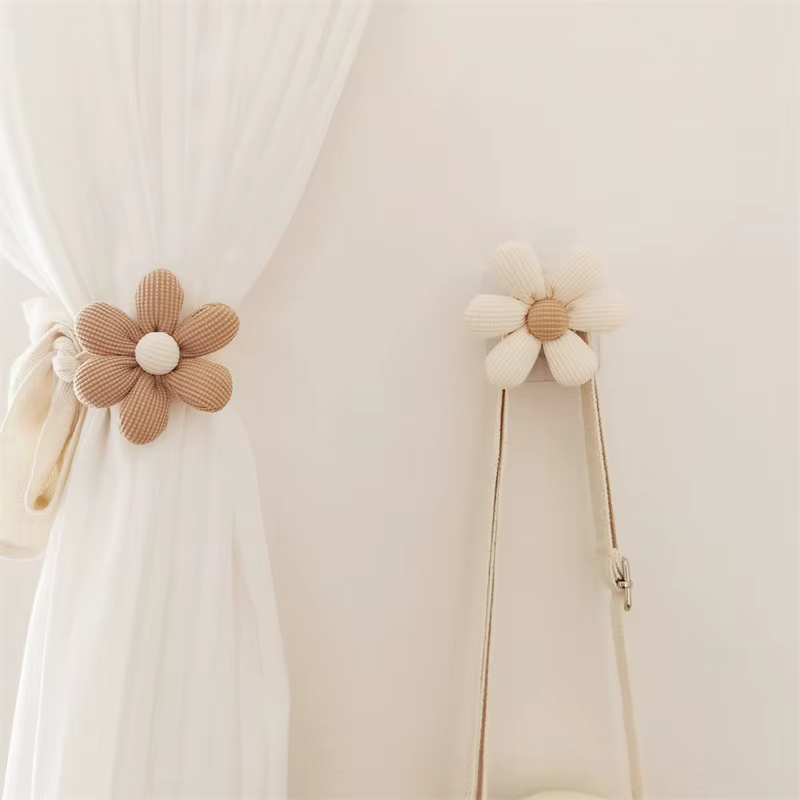Crochet à fleurs support minimaliste