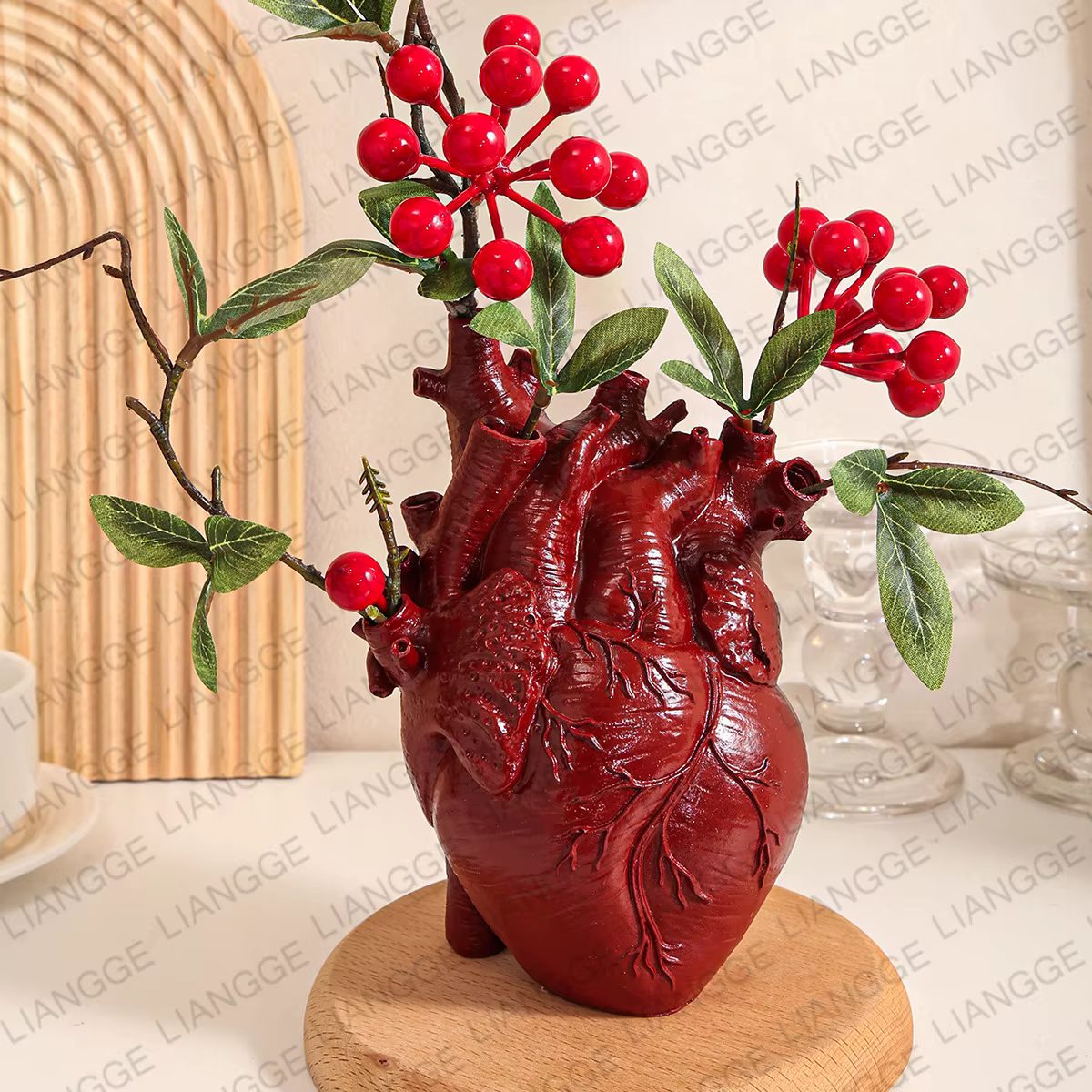 Vase en résine en forme de cœur pour arrangement floral
