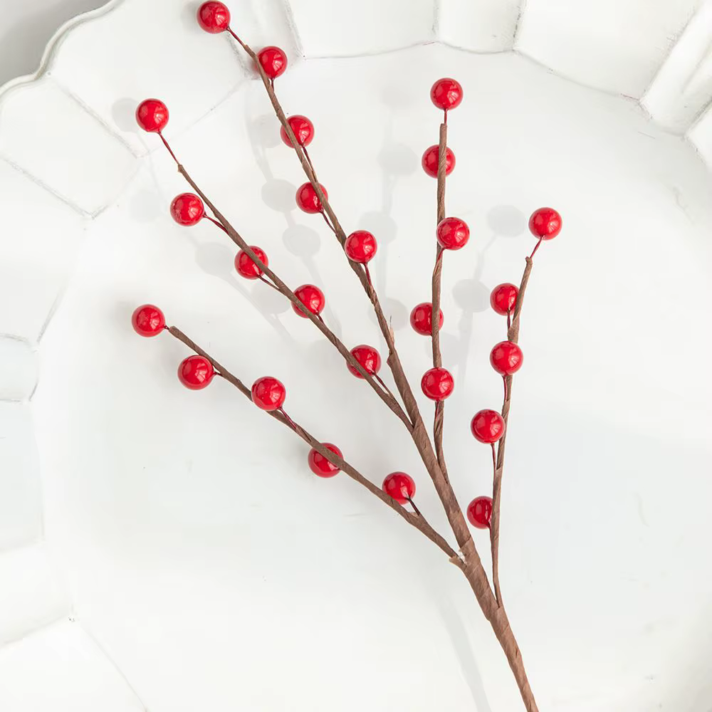 Usine simulée Holly Petit Fruit Rouge En Gros Nouvel An Maison De Noël salon Décor De Mariage Fleur Tir Placement Prop