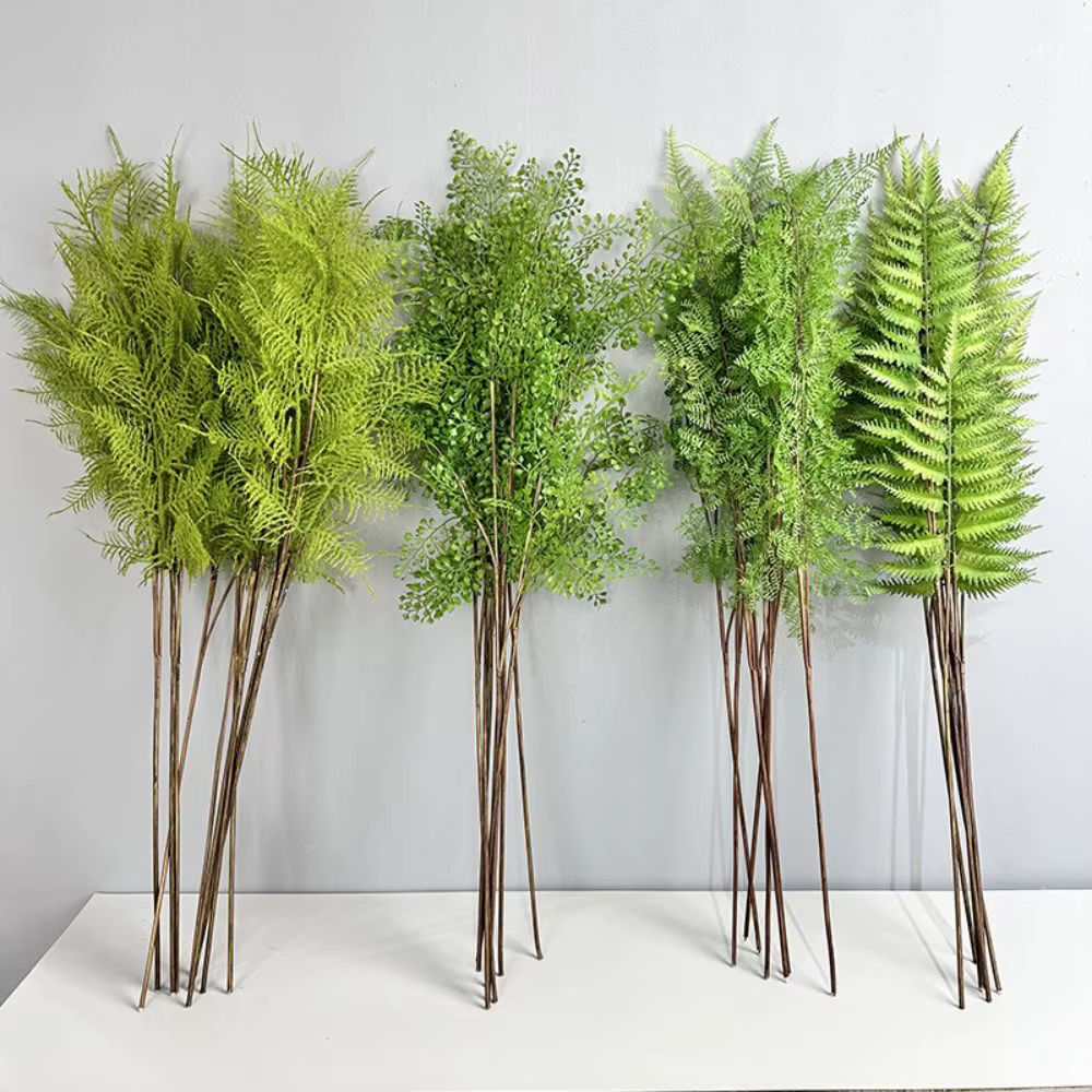 Branches de plantes de fougère artificielles réalistes
