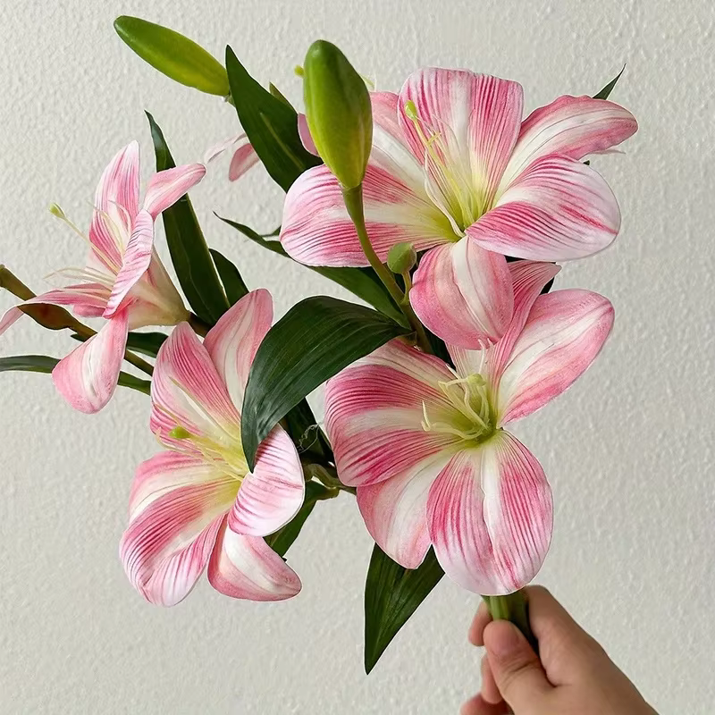 Fleurs artificielles de lys