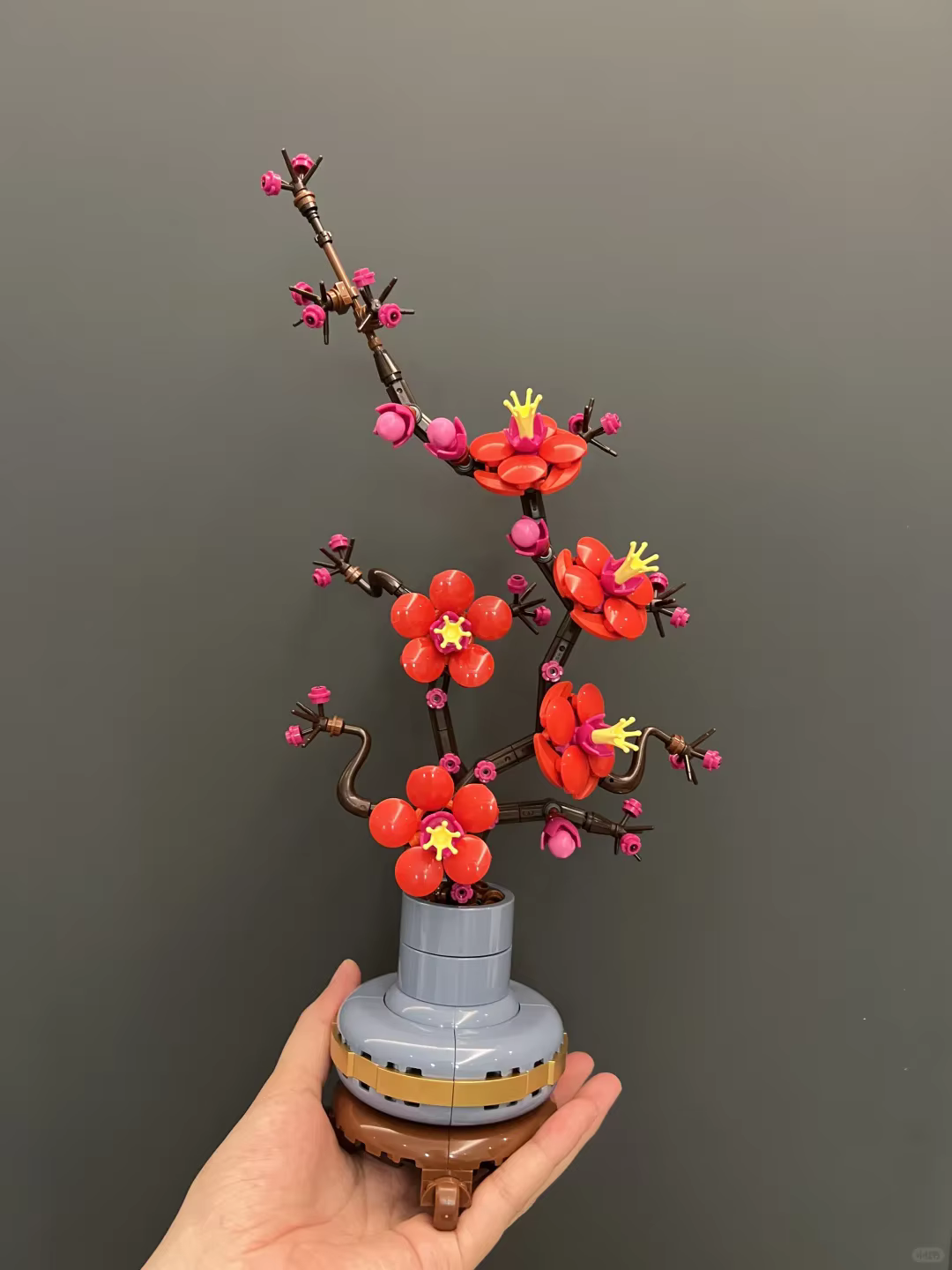 Modèle de fleur de prunier en pot, ornement de bureau et de maison, cadeau idéal pour les amateurs de plantes et les collectionneurs, pour les fêtes et les anniversaires