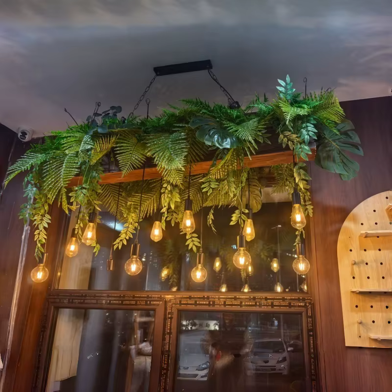 Luminaire suspendu en forme de plante verte