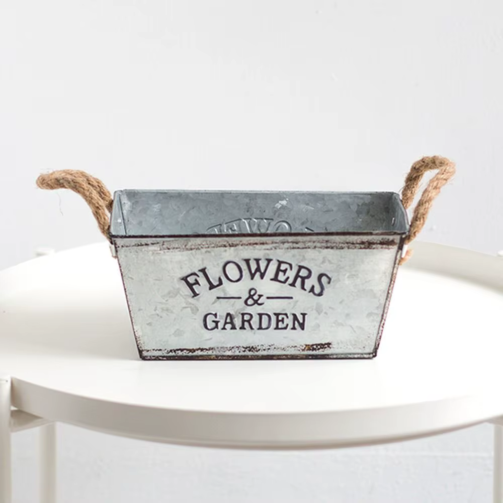 Pots de fleurs en fer galvanisé