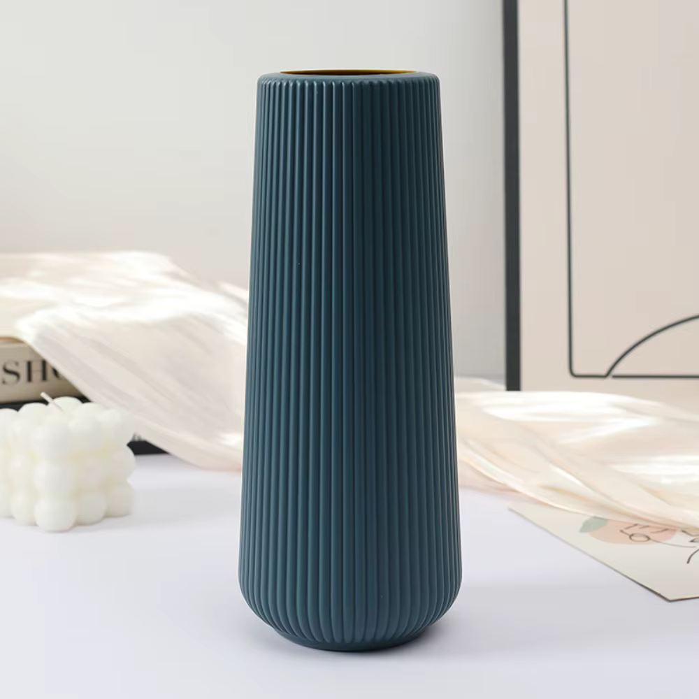 Vase à fleurs en plastique