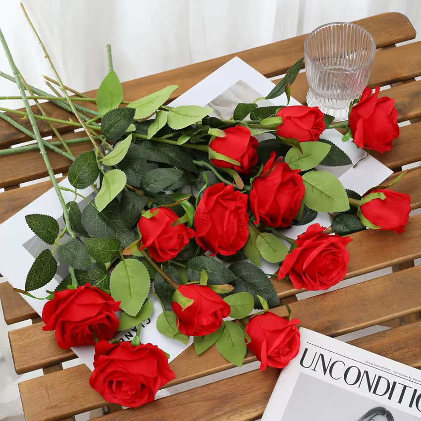 Fleurs artificielles Soie Rose Festival Décor À La Maison Bonsaï Chambre De Mariage Couronne De Mariée Bouquet En Plein Air Cour Garden Party Bricolage GiftBox