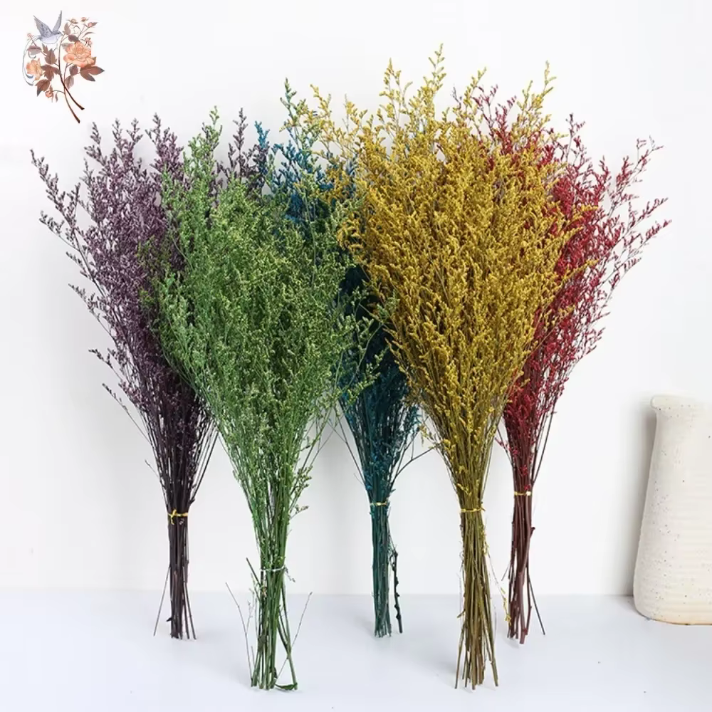 Bouquet de fleurs séchées de lovergrass au limonium naturel