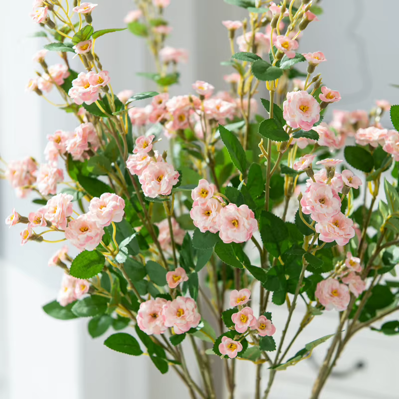 Bouquet de marguerites artificielles fait à la main