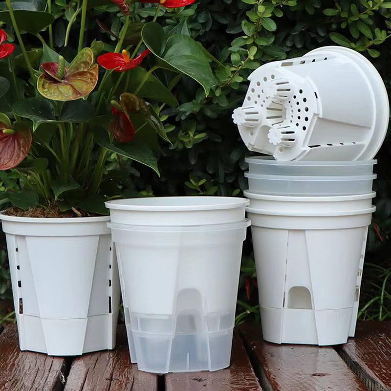 Pot de fleurs de stockage d'eau