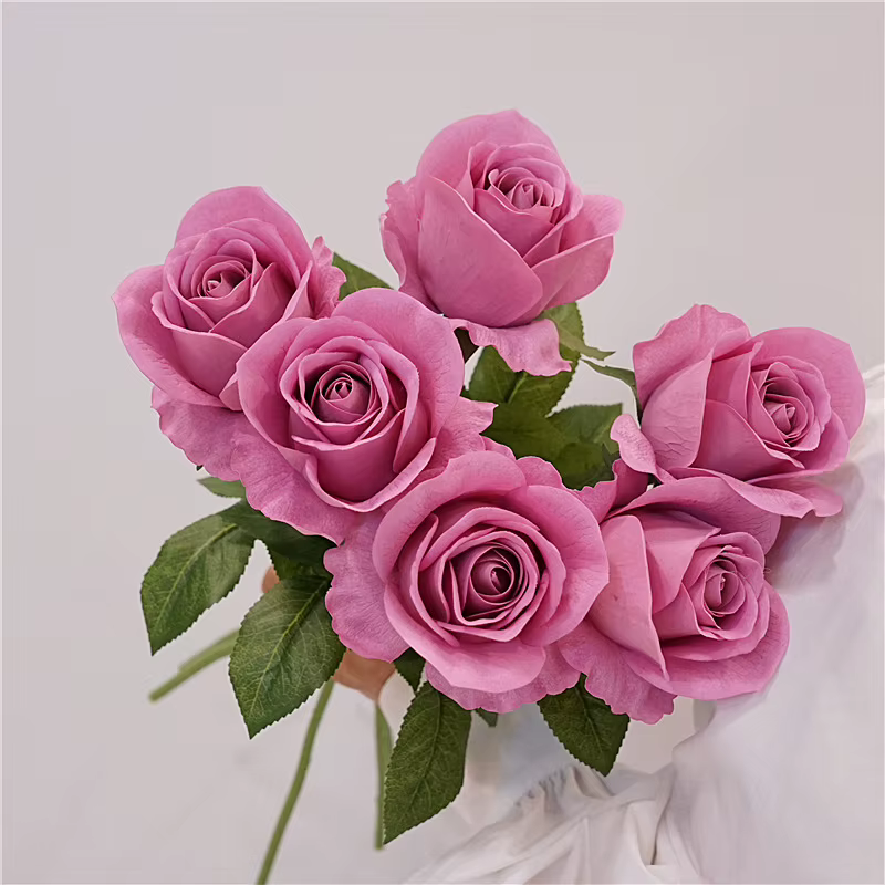 Rose Esha artificielle au toucher réel