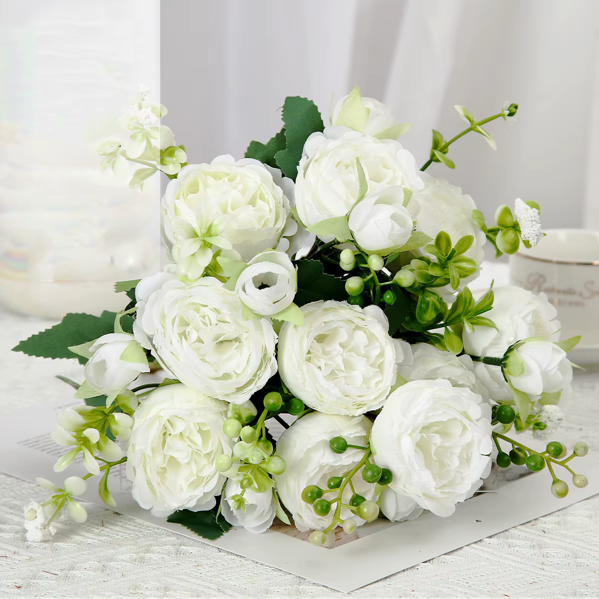 Roses artificielles roses blanches