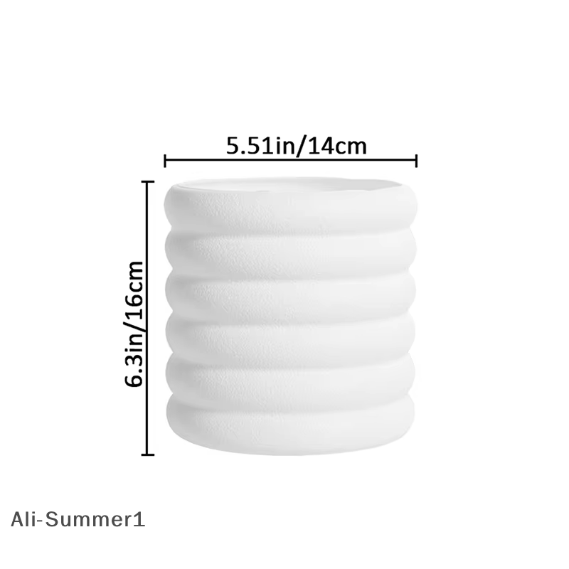 Pot de fleur en plastique semblable à une porcelaine