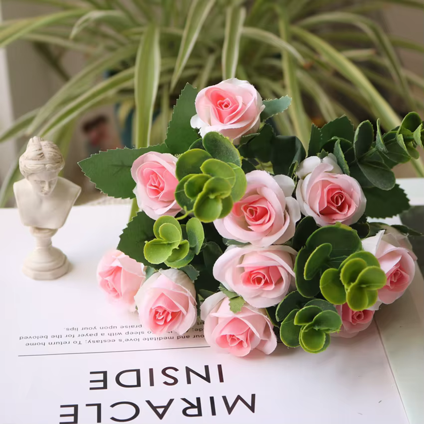 Fleurs artificielles Vase Maison Chambre Decorat Jardin En Plein Air Festival Feuilles D'eucalyptus Faux Plantes Mariage Brial Soie Roses Bouquet