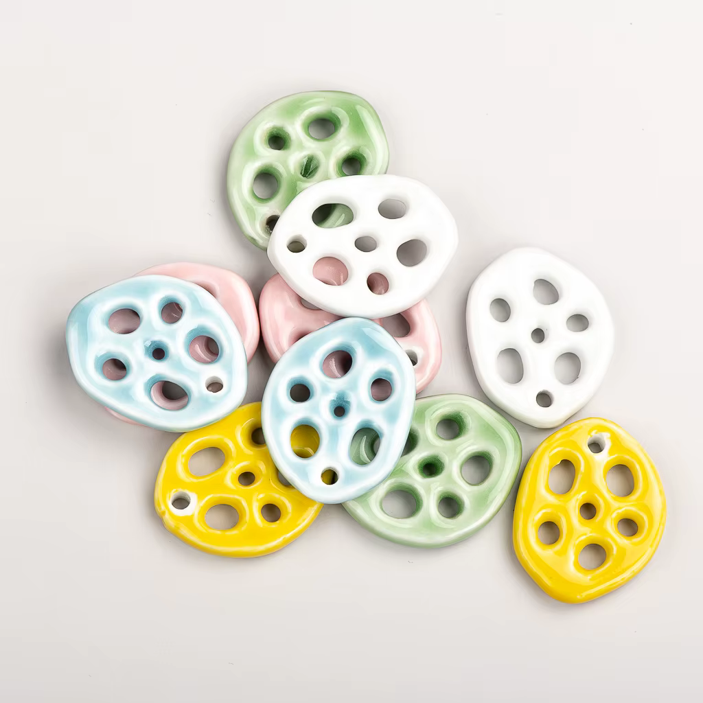 37 # Pendentif en céramique de racine de Lotus multicolore