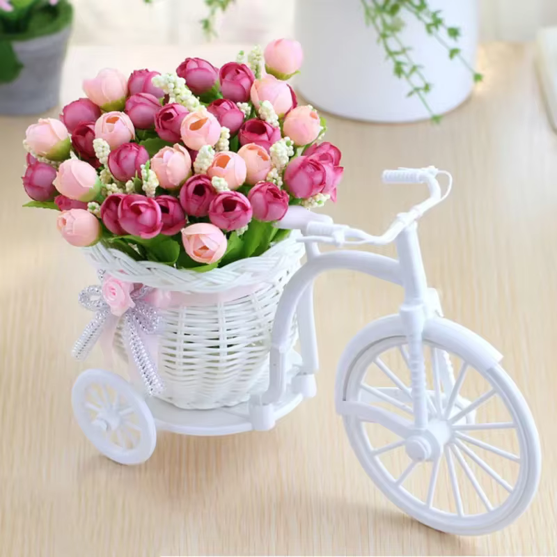 Fleurs artificielles Roses en soie rotin vélo Vase en plastique