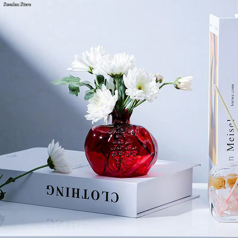 Vase à fleurs en verre de grenade