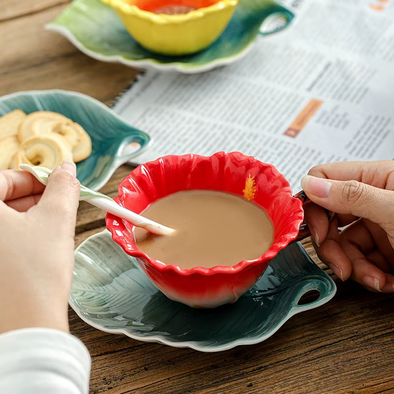 Tasse à fleur de soleil de 180ML, ensemble de soucoupes pour Couple européen, thé de l'après-midi, café, maison, bureau, tasse à thé en céramique, ensemble de boissons, cadeau de mariage