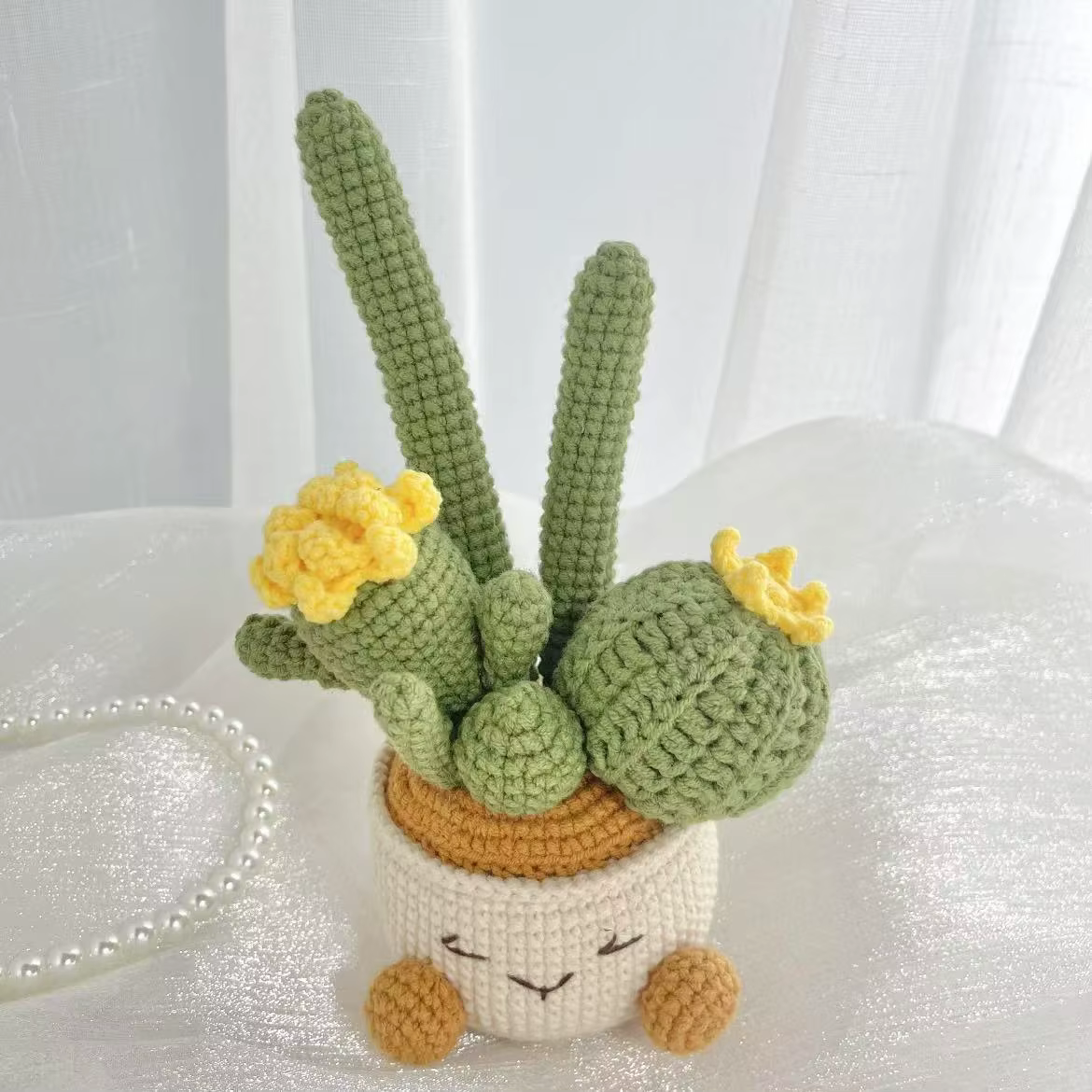 Plantes tricotées créatives en pot au Crochet