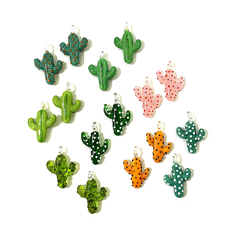 2 pièces de charme en verre de cactus mignon créatif Petits ornements à pendentifs à plantes miniatures faits à la main pour accessoires de fabrication de collier de bijoux de mode pour femmes DIy