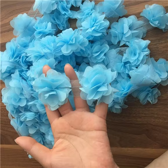 24 pièces de fleurs (2 yards) en dentelle de mousseline 3D