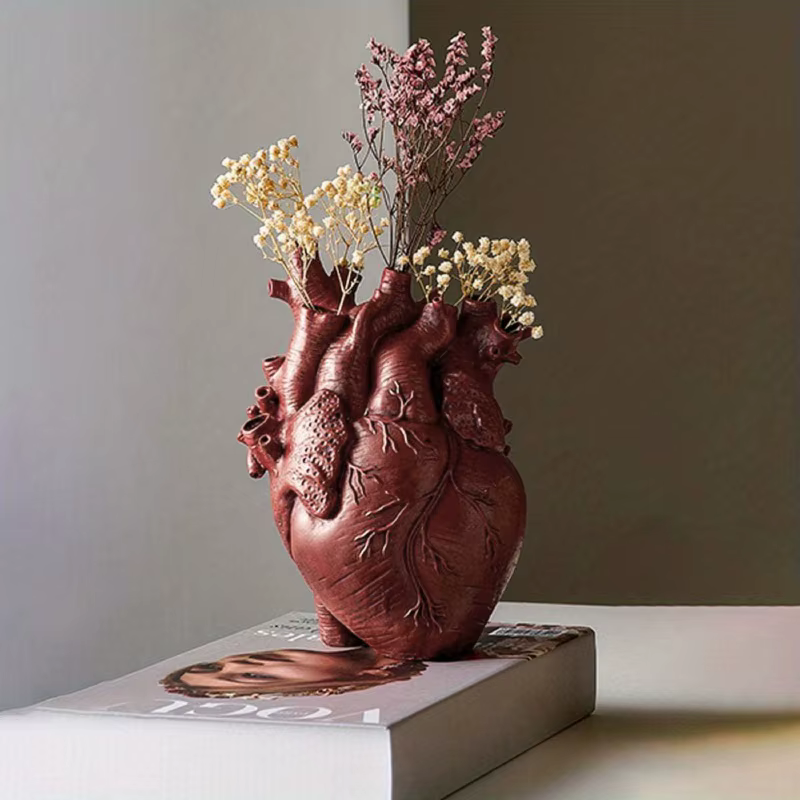 Vase en résine en forme de cœur pour arrangement floral