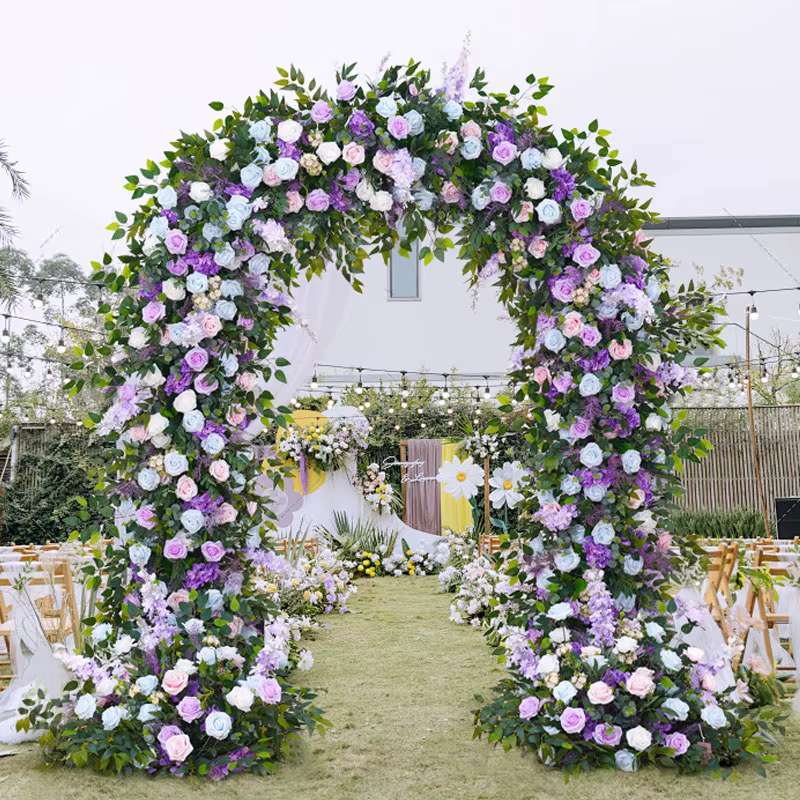 Décoration d'arche de mariage en plein air