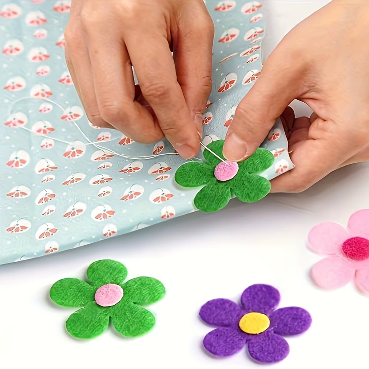 100 pièces de fleurs en feutre multicolores | Idéal pour l'artisanat en tissu