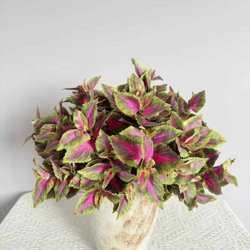 Lot de 10 bouquets de feuilles de périlla artificielles
