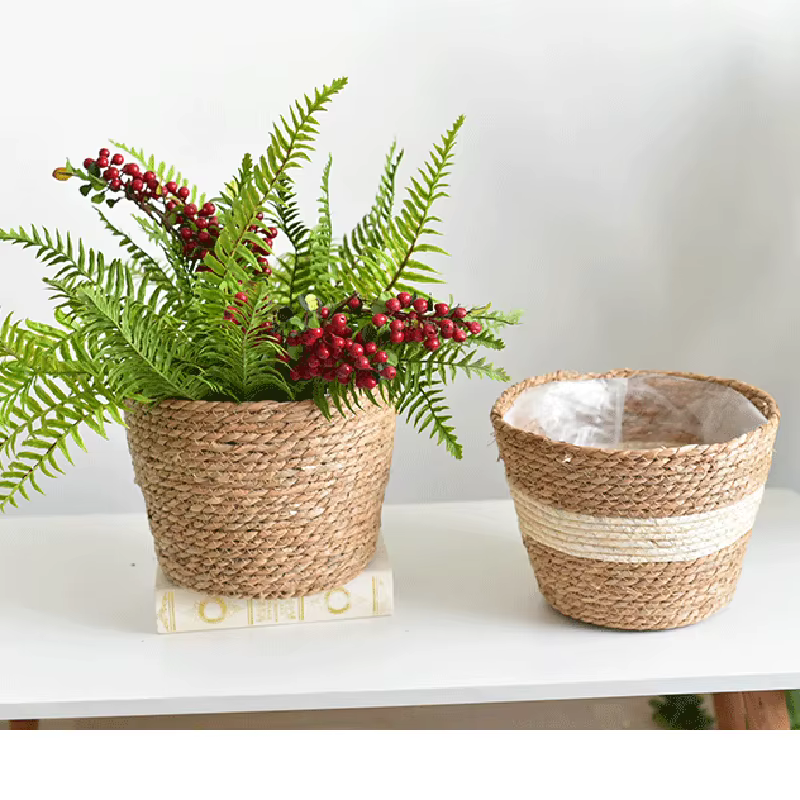 Panier de fleurs en rotin