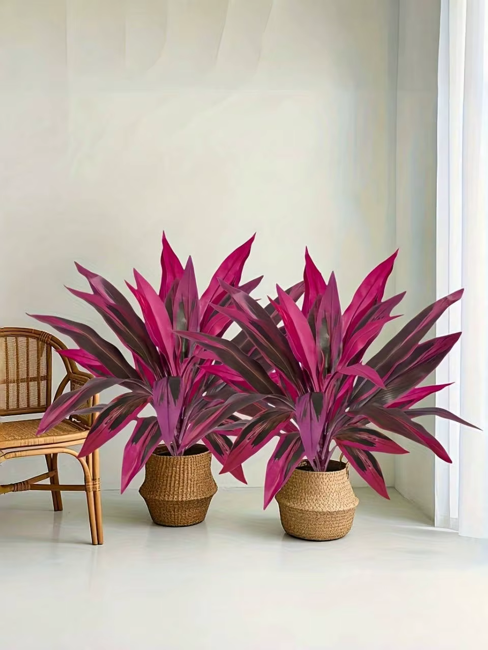 Plante banane artificielle violette et rouge vibrante