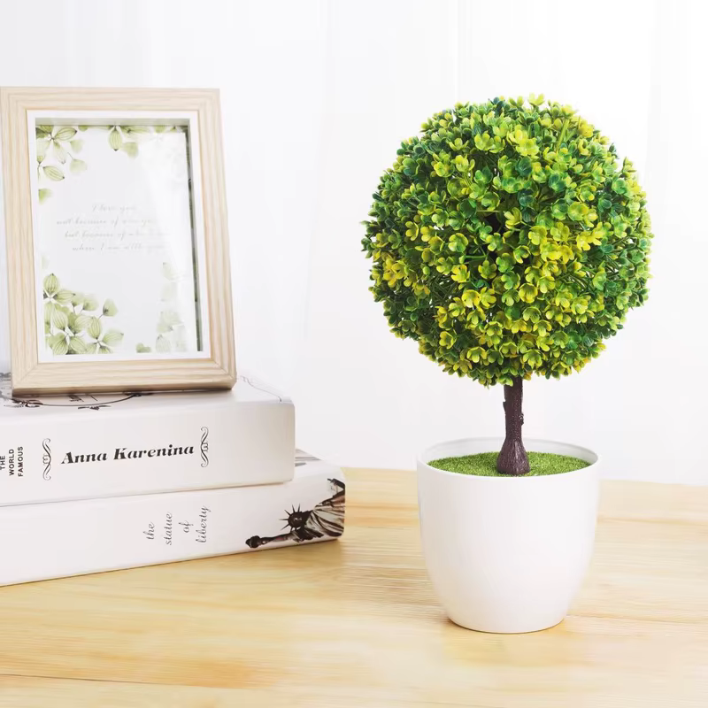 Plantes artificielles en pot