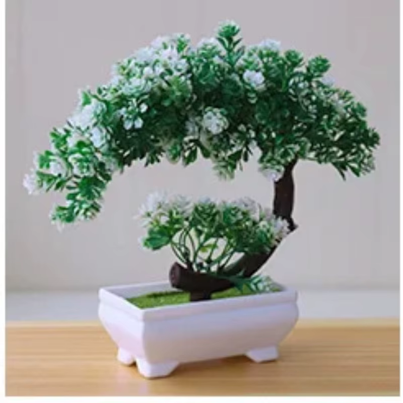 Petit arbre artificiel en pot