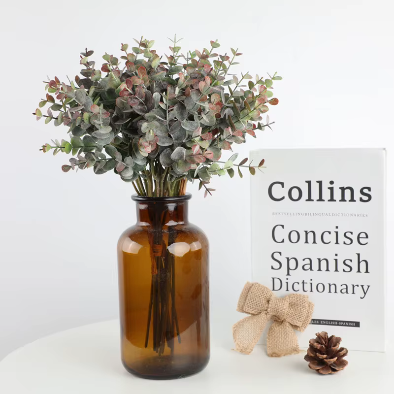 Bouquet de plantes artificielles en feuilles d'eucalyptus