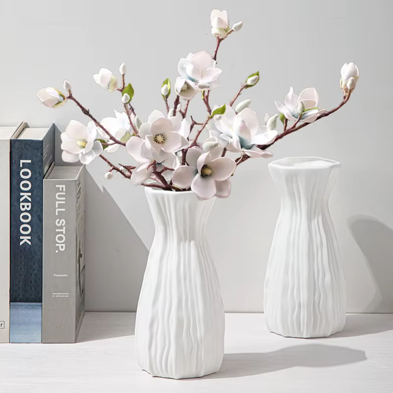 Vases en plastique style crème pour plantes et fleurs