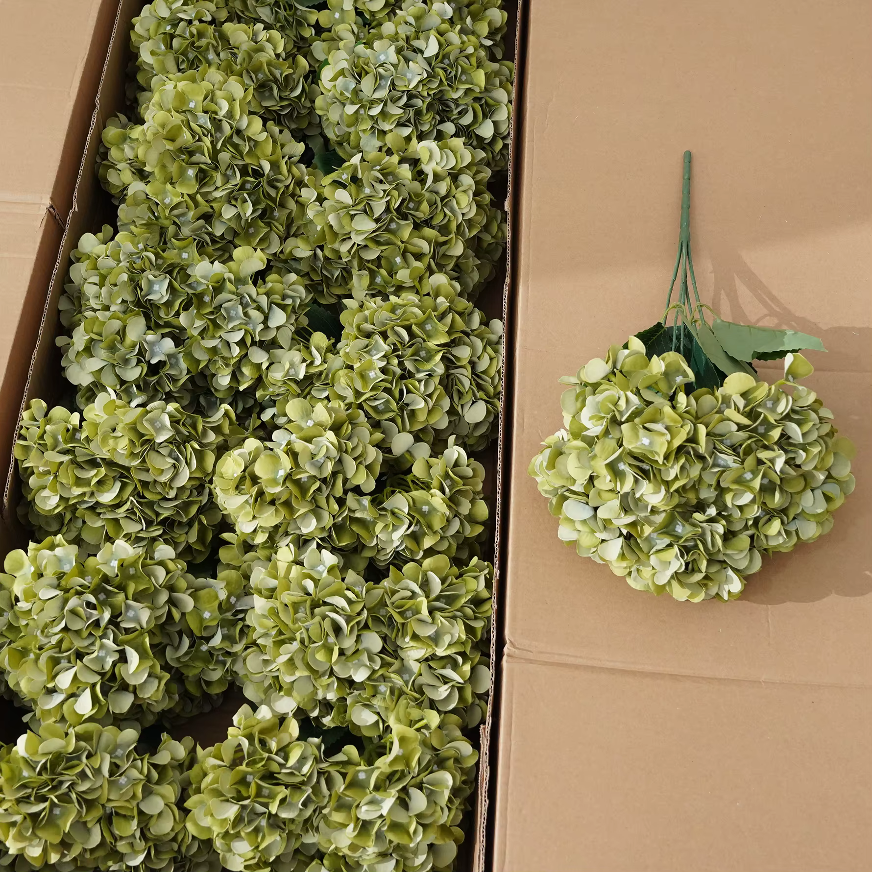 HMEOT H9991 5 Têtes de fleurs d'hortensia artificielles pour arrangements floraux de mariage