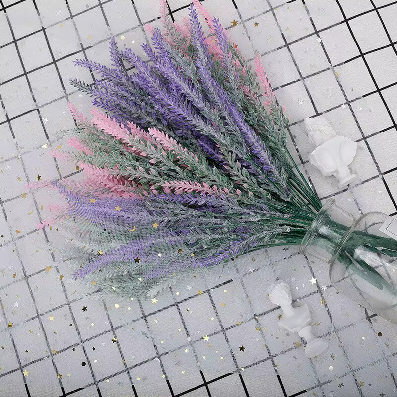 Fleurs artificielles flocées