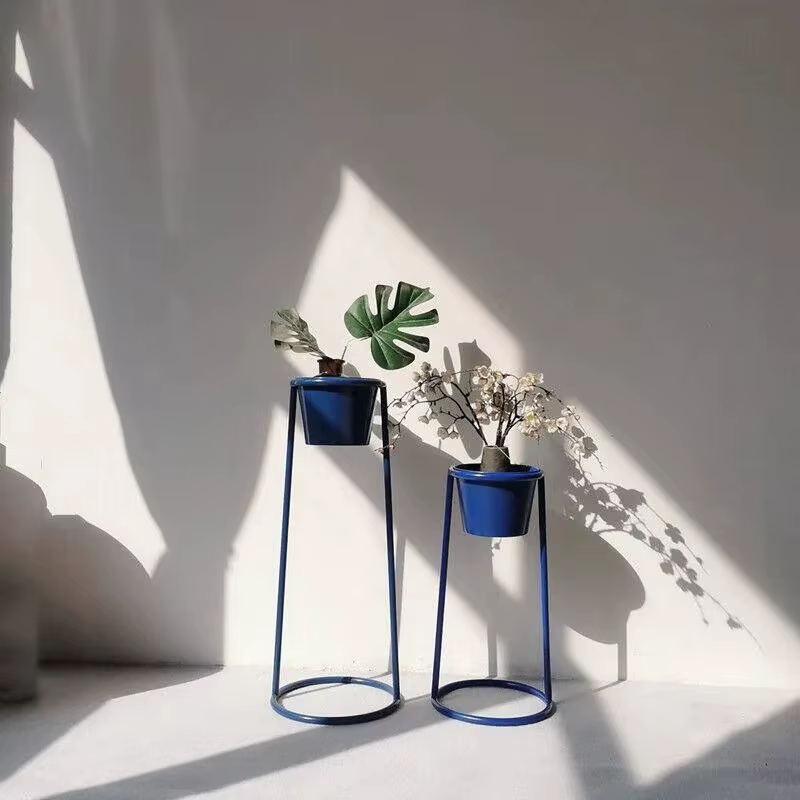 Tour de Jardinage Verticale Kawaii