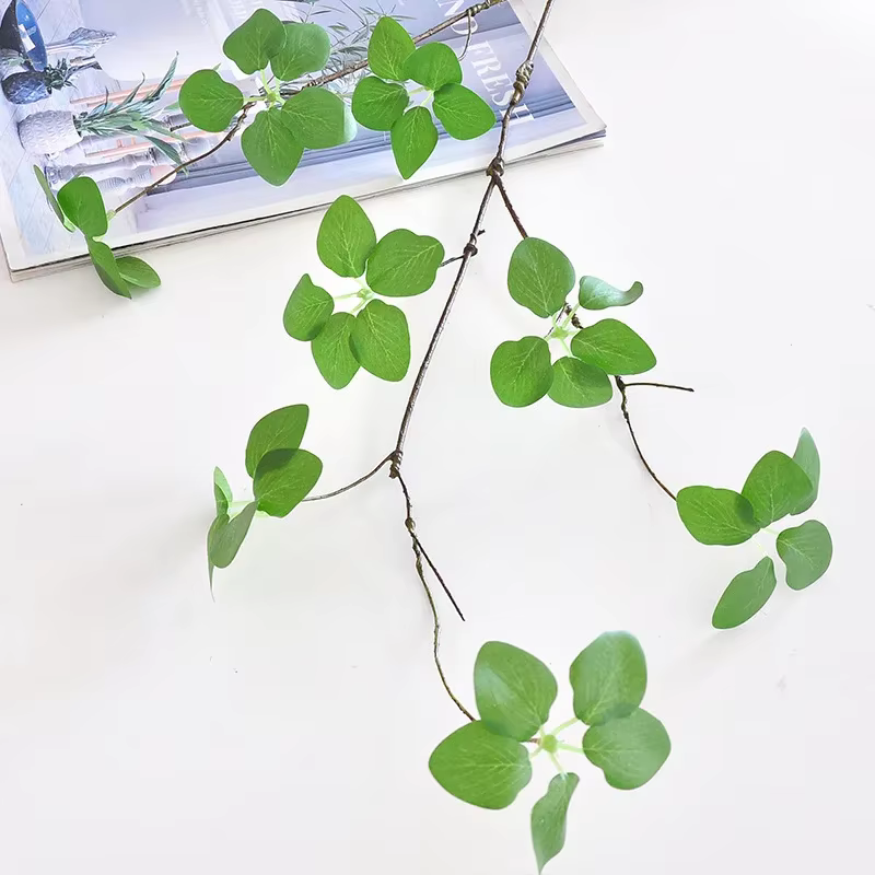 Plante verte artificielle en pot