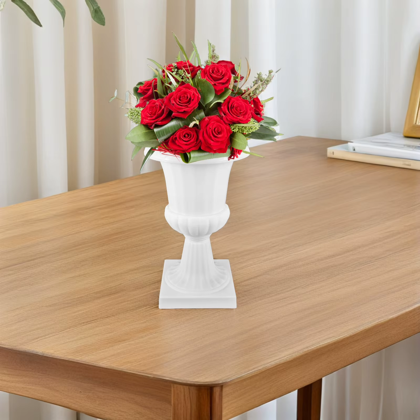 Pot de fleur sur pied à fleurs
