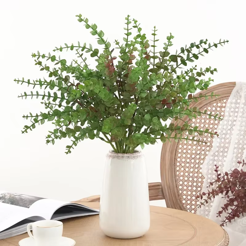 Plantes vertes artificielles en plastique